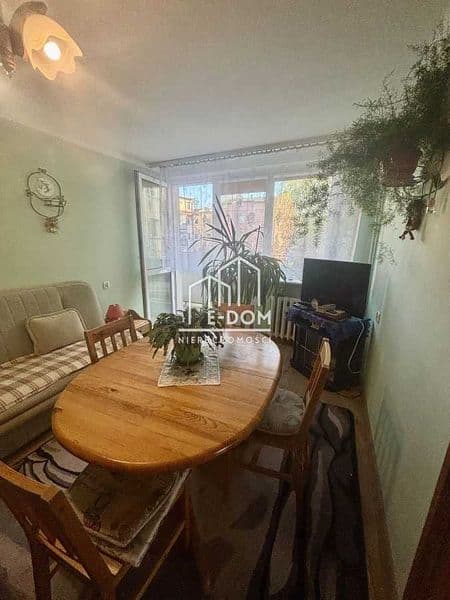 3 pokoje 47 mkw na I piętrze