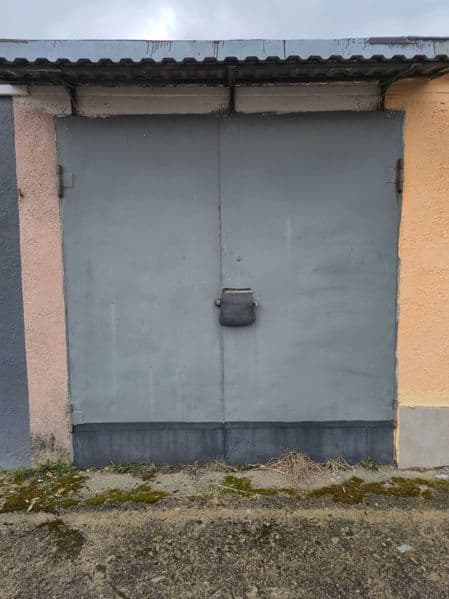 Garaż w Jeleniej Górze