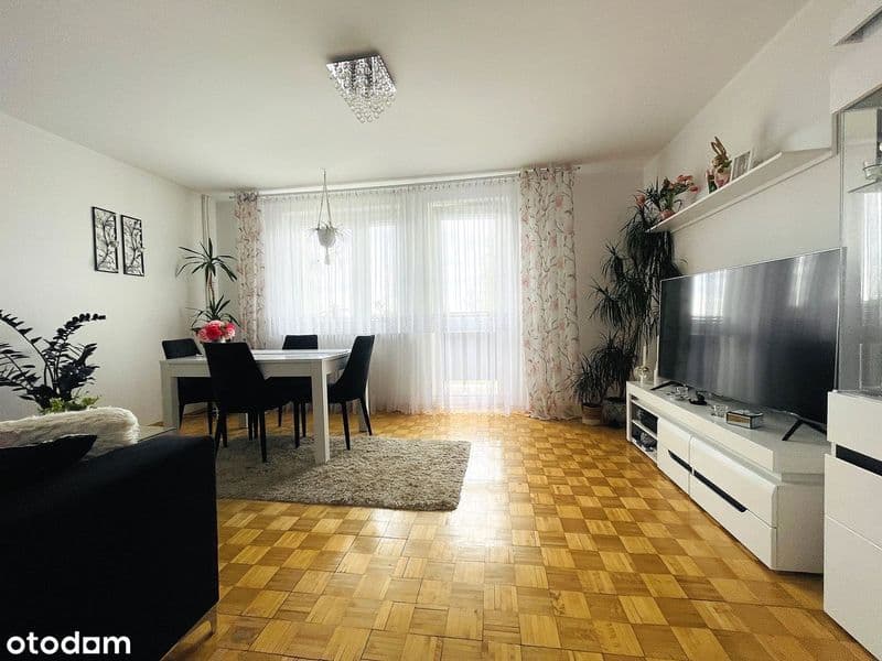 Przestronne 3-pokojowe mieszkanie z balkonem przy ulicy Warszawskiej.