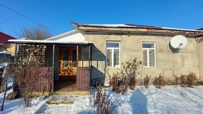 Продам частину будинку. Вул.Сагайдачного,7а.