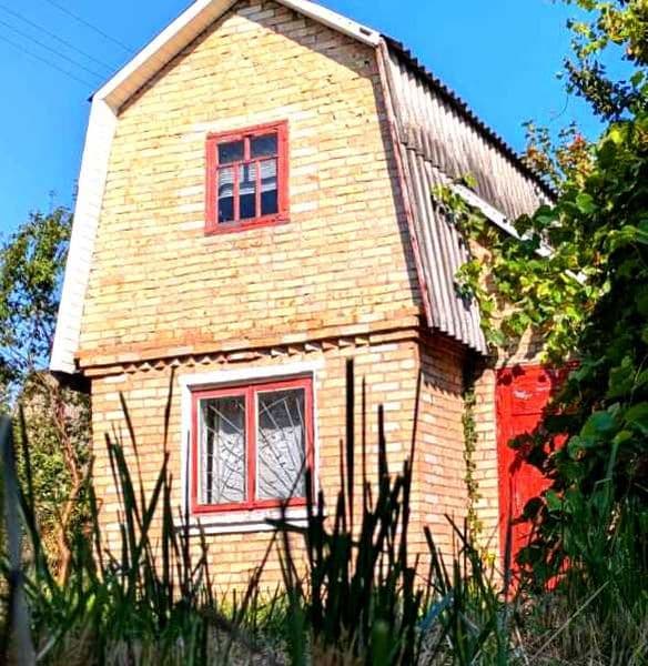 Дача , 8 соток (приватизована, з правом власності) з 2 цегл. буд. (р.Західний Буг)