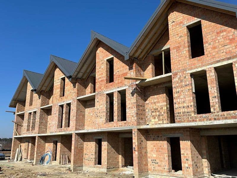 Триповерховий таунхаус з гаражем "Terrahouse"