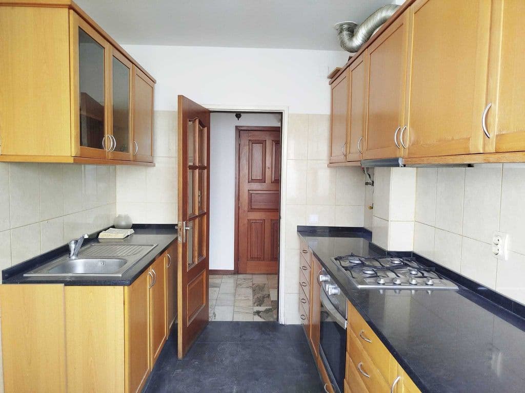 Apartamento T2 No Centro Do Funchal - Rua Do Carmo - Oportunidade Única