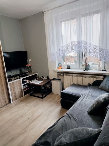 Rezerwacja Sprzedam mieszkanie w centrum miasta parter 62.85 ma 3 pokoje