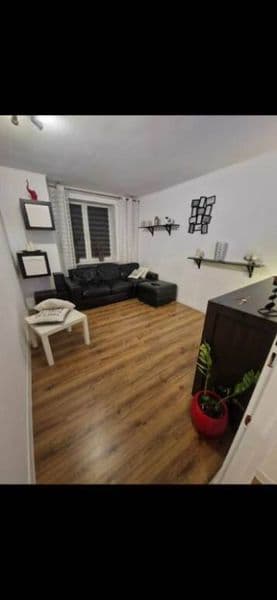 Sprzedam 2 pok.Piłsudskiego 6b 43m.