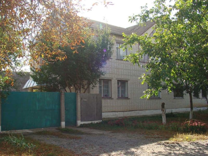 Двоповерховий будинок у Білопіллі Сумська Обл.