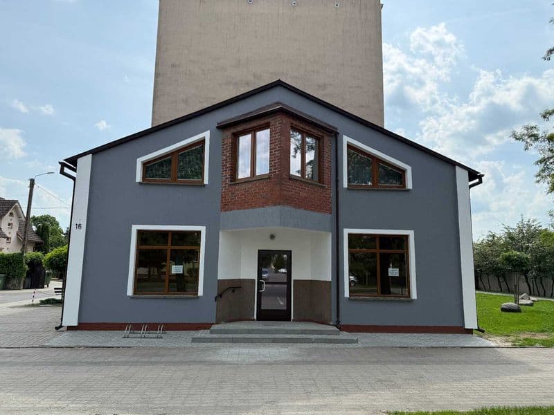 Dom - mieszkanie z pawilonem handlowym
