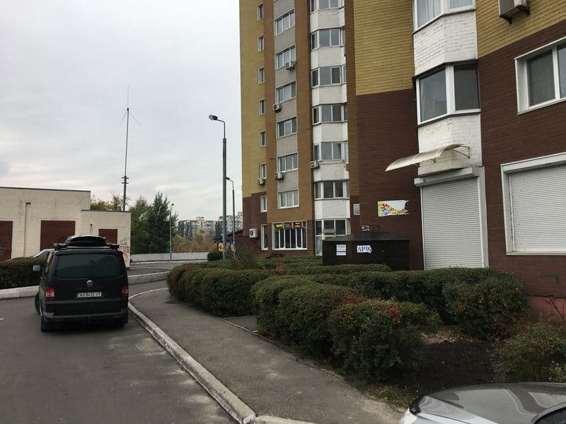 Інвестиційна угода: продаж ТОВ з портфелем нерухомості (~2400 м²)
