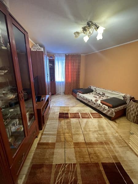 Продається 4 кімнатна квартира