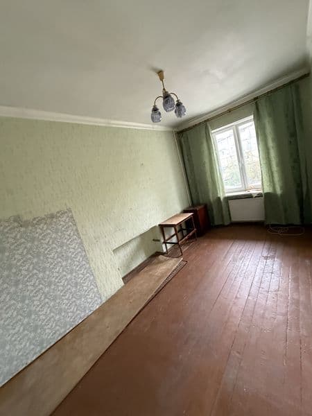 Продається квартира з автономним опаленням.Другий поверх