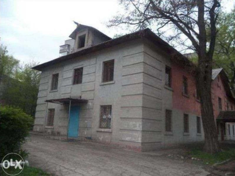 Продам  отдельно стоящее 2-х этажное здание в Центре города .Rn