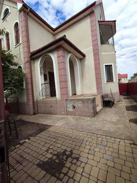 (13)  Продам красивый большой дом