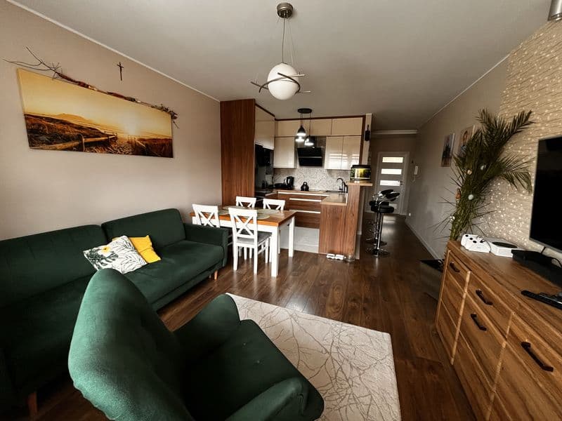 Gotowe do wprowadzenia! 3 pokojowe 60m2 + miejsce postojowe, komórka lokatorska, balkon, winda- Bezpośrednio
