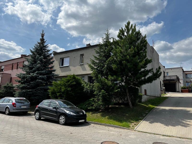 2 mieszkania w jednym domu, dla rodziny lub pod wynajem, centrum garaż