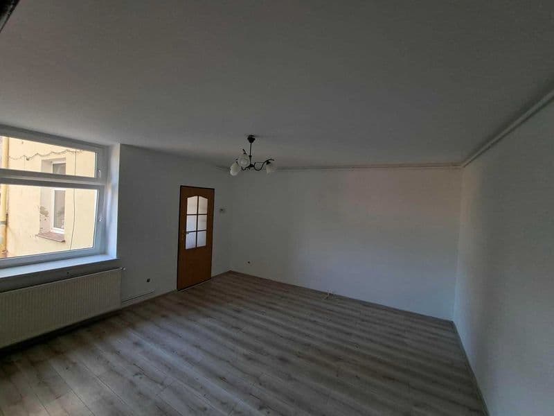 Sprzedam mieszkanie  w Górze w kamienicy 41m2