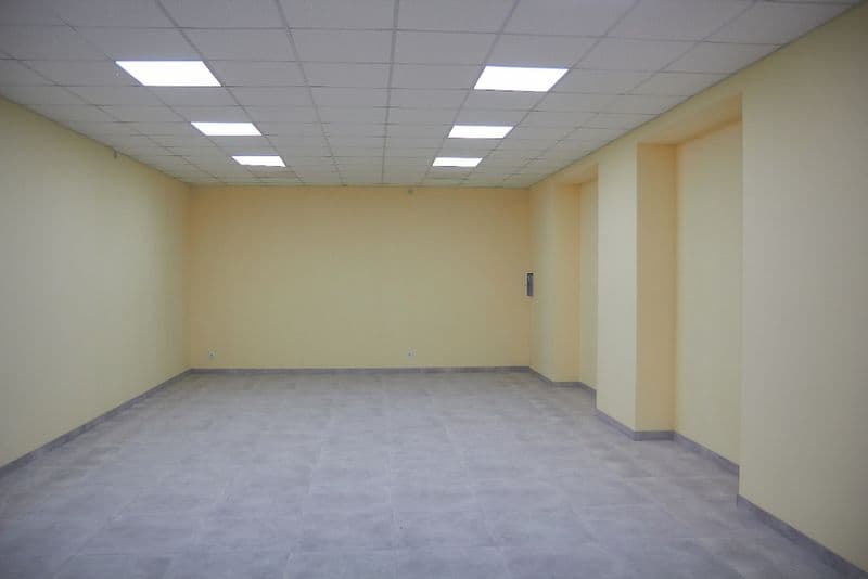 Продаж чи обмін відділ 76м2 у ТЦ Привоз