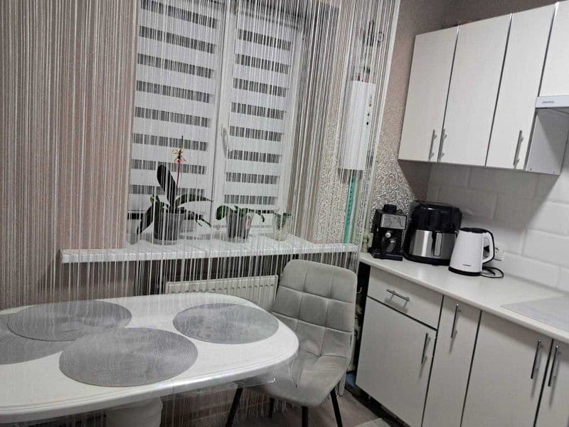 Продам квартиру з ремонтом , меблями та технікою