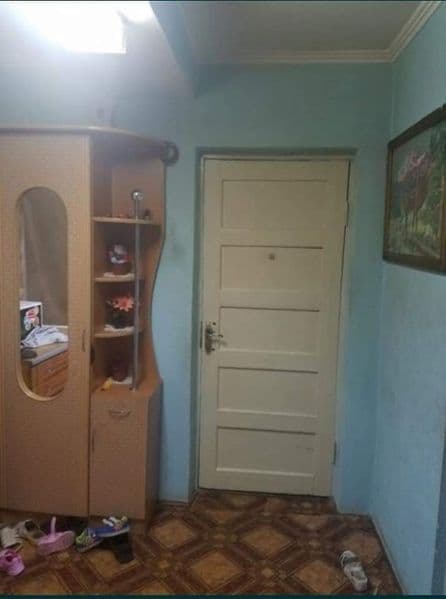 Продам квартиру 3-х кимнатну