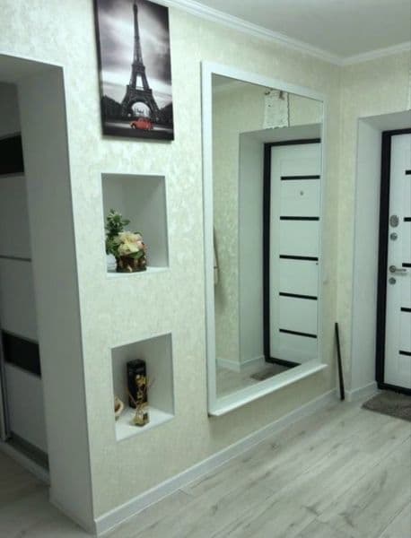 Продам двух кімнату квартиру в центрі міста
