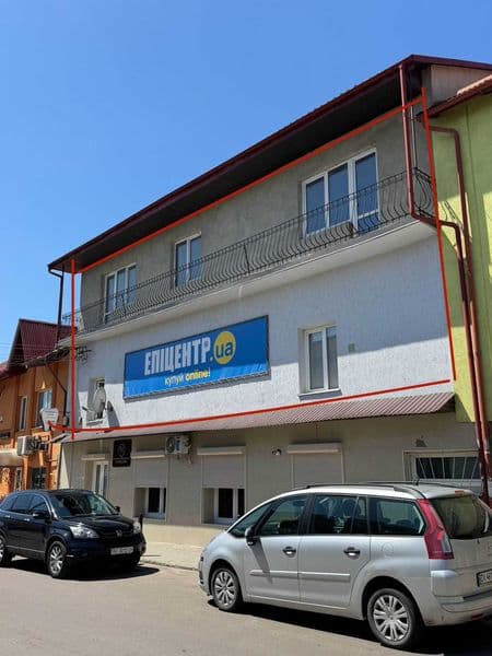Продається комерційна нерухомість у центрі Мостиськ
