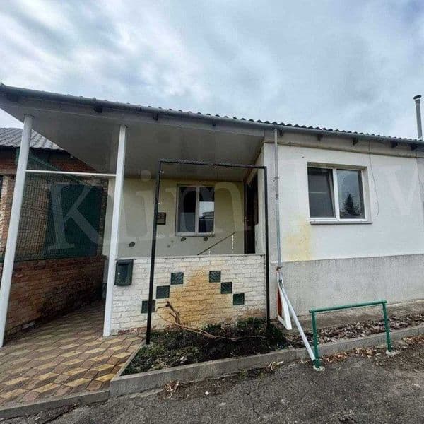 Продаж половини будинку в р-ні 1 школи