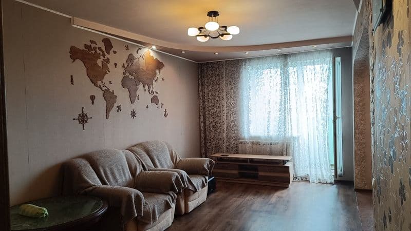 Продаж 3-кімнатної квартири, центр, Чугуїв