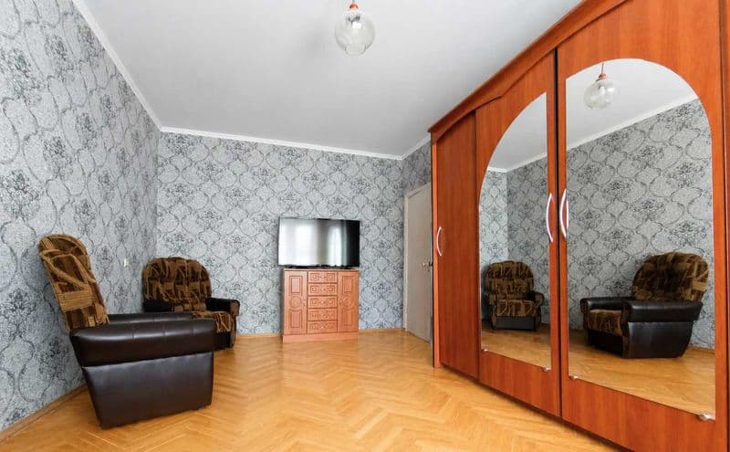 Сдам 3-к квартиру в ЦЕНТРЕ (р-н Прогресса). Обкомовский дом, Безопасная!