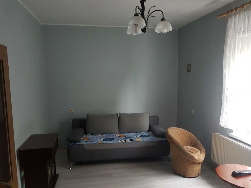 Kawalerka 35,29 m2 do remontu, parter, Brzeg Dolny.

175 tyś zł
