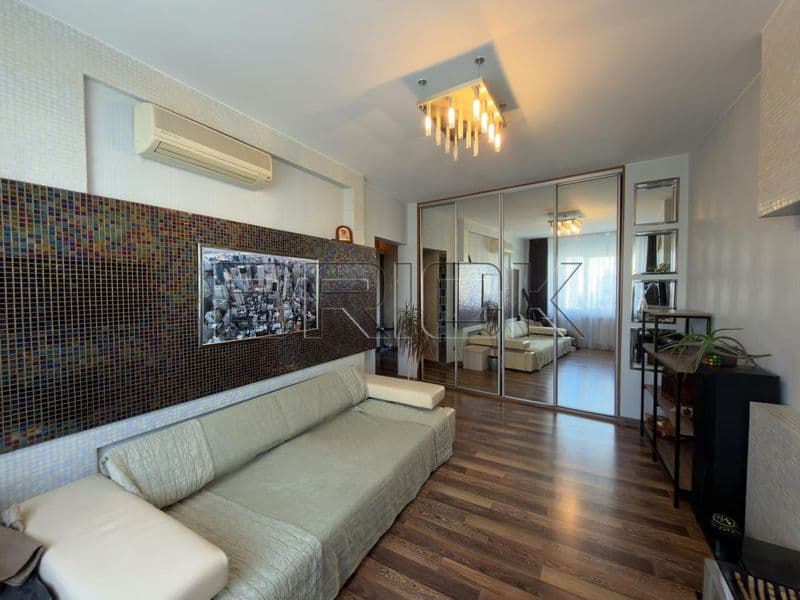 Продаж 3-кімнатна квартира, 89 м2, Позняки, вул. Анни Ахматової 37 Дарницький р-н