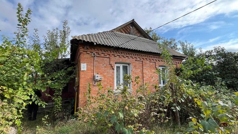 Продам будинок, м. Гайсин . Писати лише на вайбер