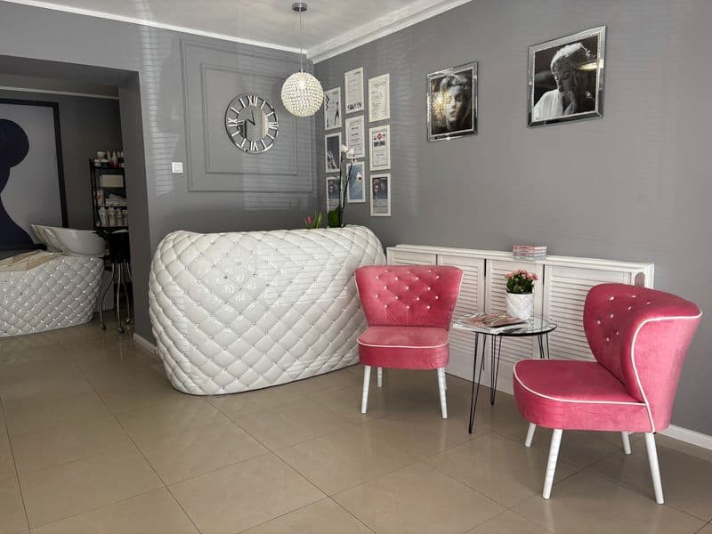 Odstąpię Salon Fryzjersko Kosmetyczny Ścisłe Centrum Gdyni - 20m. od Empiku