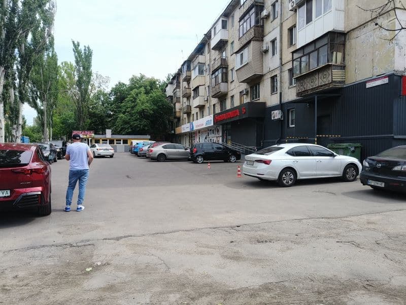 Здається торгово/офісне приміщення р-н Лахті