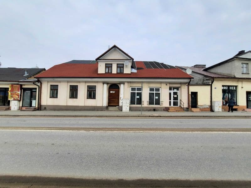 Budynek usługowo-handlowy na dużej działce – Centrum Buska-Zdroju