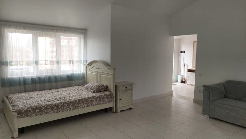 Продам 1-кімнатну квартиру. Пр-т Незалежності,5.