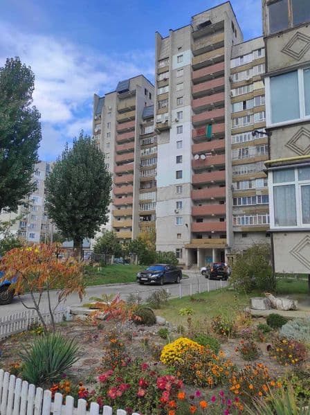 Квартира з панорамним видом на Дніпро для вас у Каневі