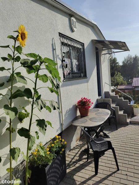 Działka rekreacyjna i domek letniskowy z widokiem na Jezioro.