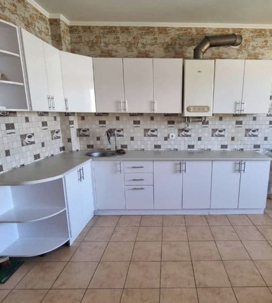Продаж великої 3 кімнатной квартири Росвигово.
