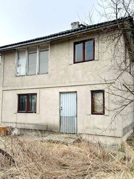 Продається цегляна дача в межах міста