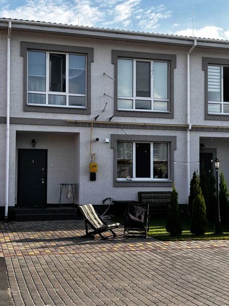 продам 2 кім квартиру , 73м2 ціна 51000дол.власник