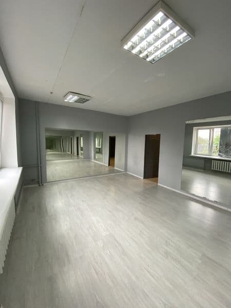 Комерційне приміщення 260 м² 
(поруч із Горсадом, 5 хв до центру)
