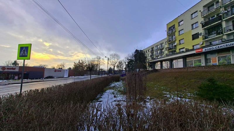 Ogłoszenie o przetargu nieograniczonym ustnym na sprzedaż lokalu użytkowego HUTY ŁABĘDY S.A.