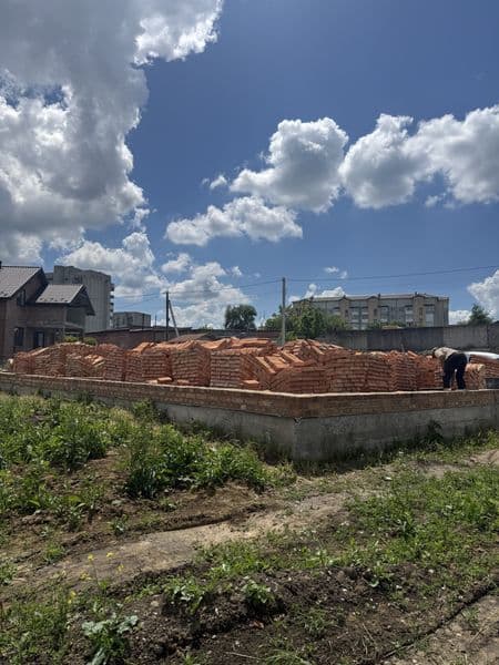 Продам котедж у Новому Роздолі