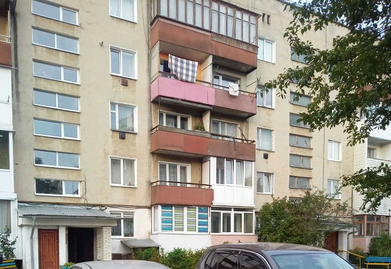 Продається 3к квартира м. Долина