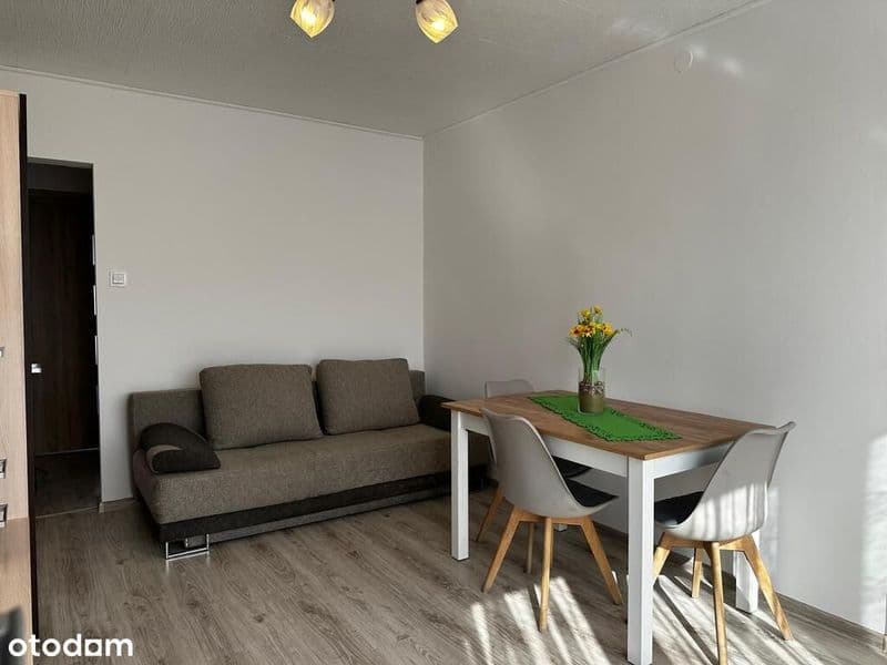 Na sprzedaż 3 pokoje po remoncie 48.15 m2