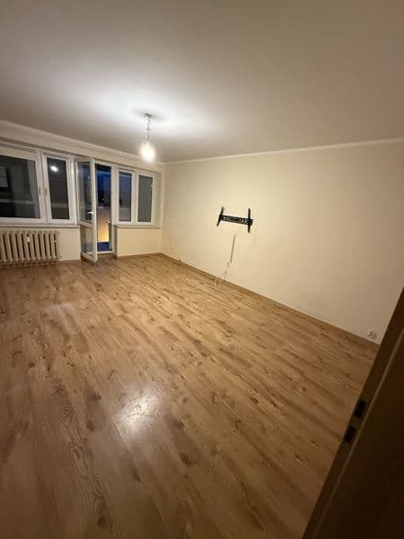 Mieszkanie 2-pokojowe z zabudowanym balkonem jako 3 pokój.