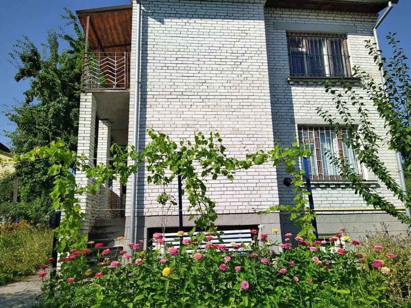 Продається будинок біля м.Шептицький.