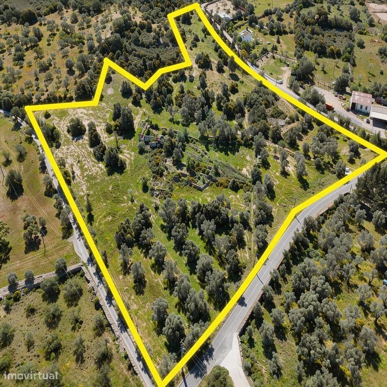 Ruína com Projeto Aprovado | 750m2 de Construção | 39.960m2 de Terreno