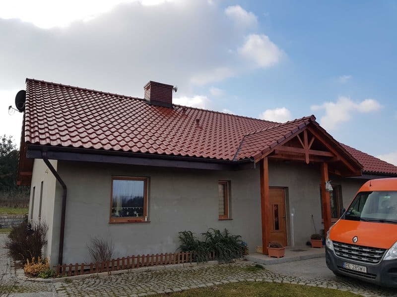 Na sprzedaż bezobsługowy dom z garażem i ogrodem, 5 pokoi + salon  – Stanowice k. Strzegomia. Gotowy do wprowadzenia!