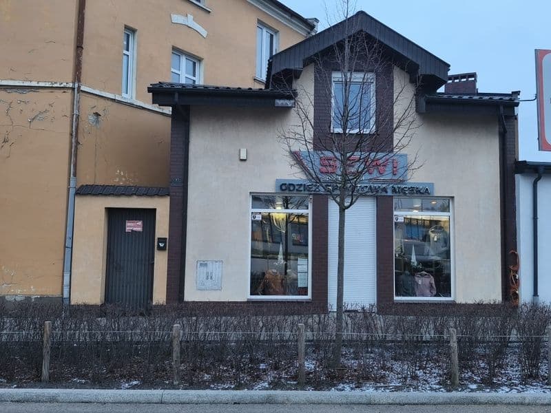 Budynek handlowy-usługowy.