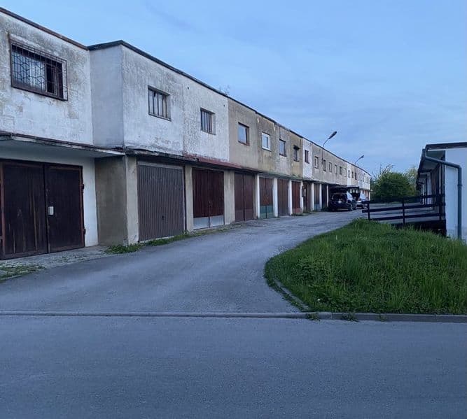 Sprzadam garaż ul. Dolna